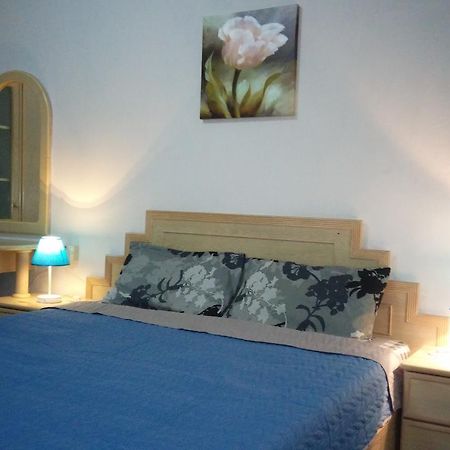 Pinang Beach Apartment @ Bayu Emas Batu Feringgi Exteriör bild