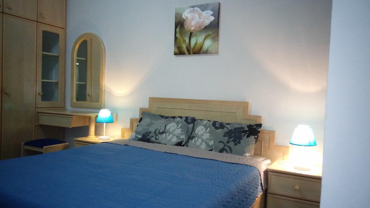 Pinang Beach Apartment @ Bayu Emas Batu Feringgi Exteriör bild